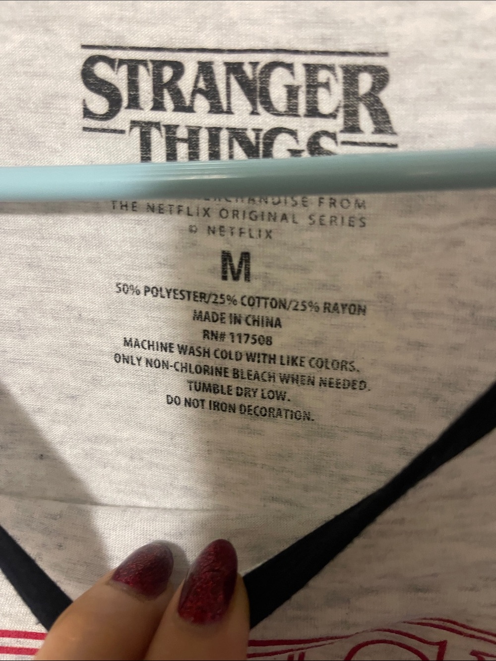 Stranger Things Raglan, tee size medium - Picture 3 of 5